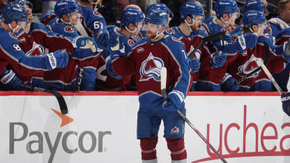 英超 ｜ 多点开花6球狂胜伊斯威治 曼市回勇重返前四.